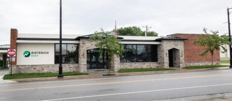 Outdoor photo of Dieterich Bank Columbia Branch.