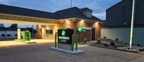Outdoor photo of Dieterich Bank Downtown Waterloo Branch.