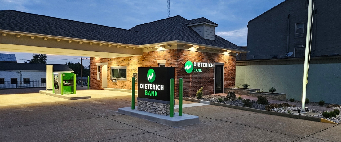 Outdoor photo of Dieterich Bank Downtown Waterloo Branch.