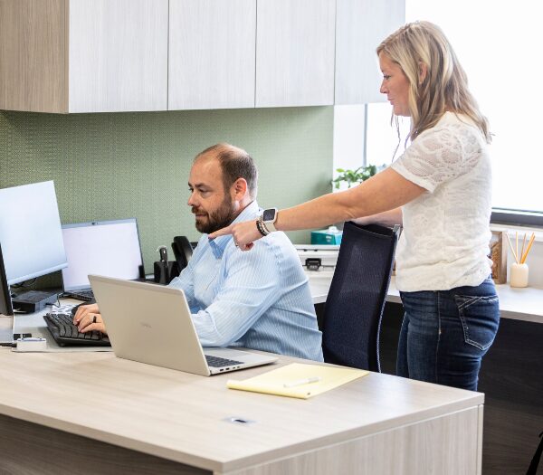Bankers-looking-at-computer